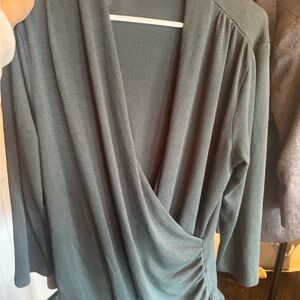 41 Hawthorn olive Top